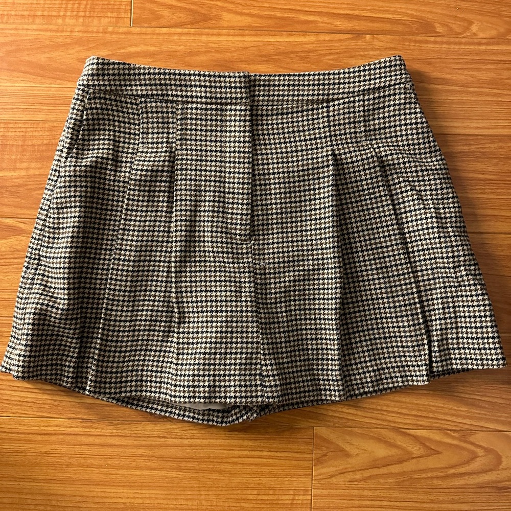 H&M Houndstooth Skort in Black and Brown